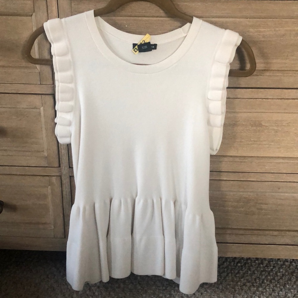 Empire waist sleeveless sweater